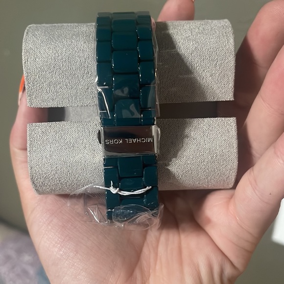 Michael Kors watch - Picture 6 of 6